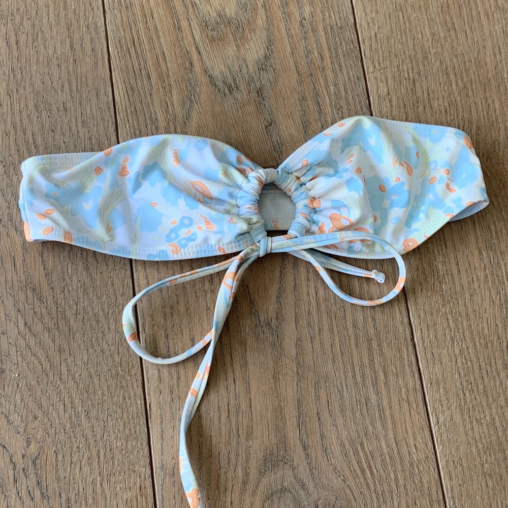 Bando flower print top